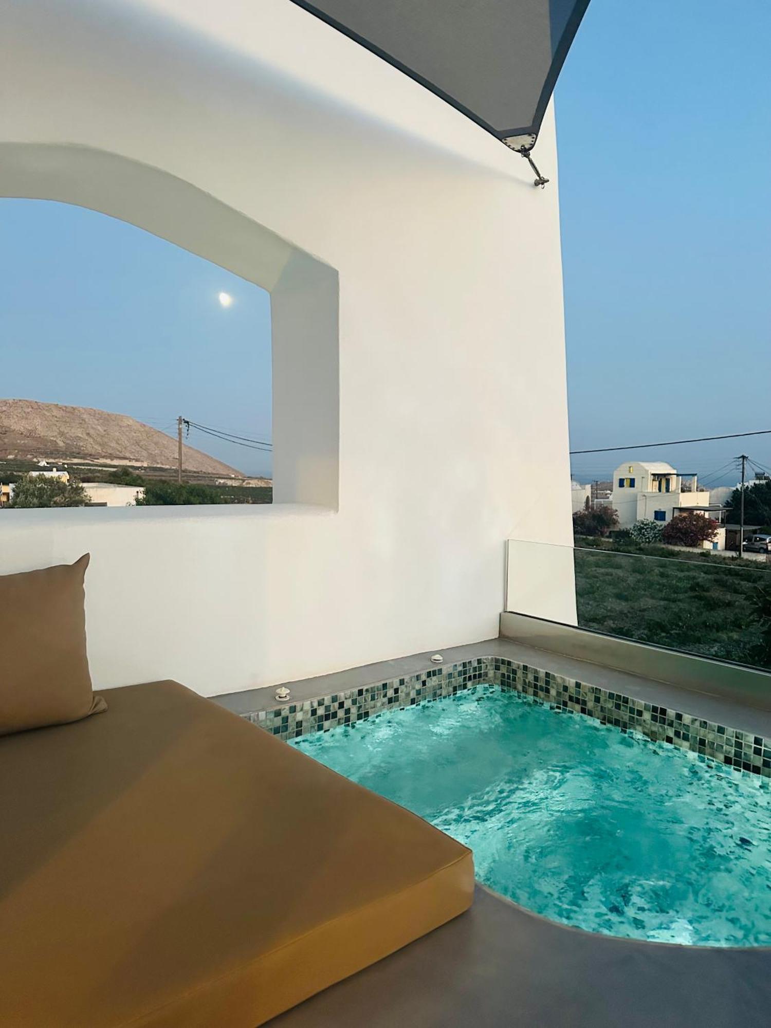 White Harmony Suites Megalokori Exterior foto